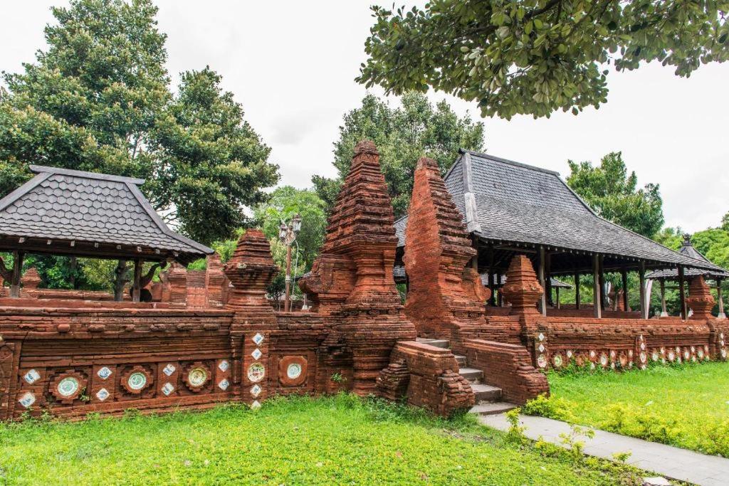 Hotel Syariah Tremigo Guesthouse Cirebon Zewnętrze zdjęcie